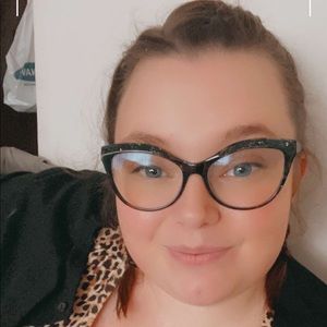 Meet your Posher, Daneisha